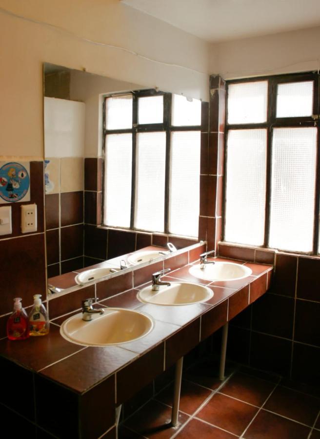 Rummy Hostal Уюні Екстер'єр фото